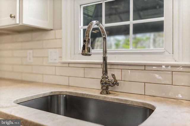 15510 MEHERRIN DR, Centreville, VA 20120