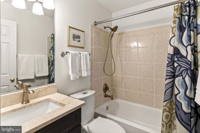 15510 MEHERRIN DR, Centreville, VA 20120