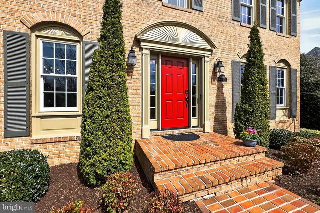 15510 MEHERRIN DR, Centreville, VA 20120