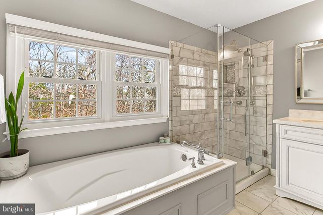 15510 MEHERRIN DR, Centreville, VA 20120