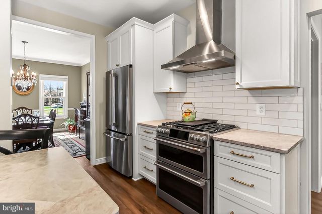 15510 MEHERRIN DR, Centreville, VA 20120