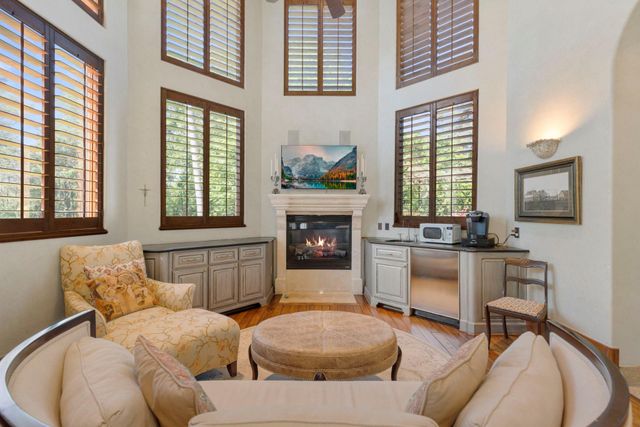 18 S Gary Glen Circle, The Woodlands, TX 77382