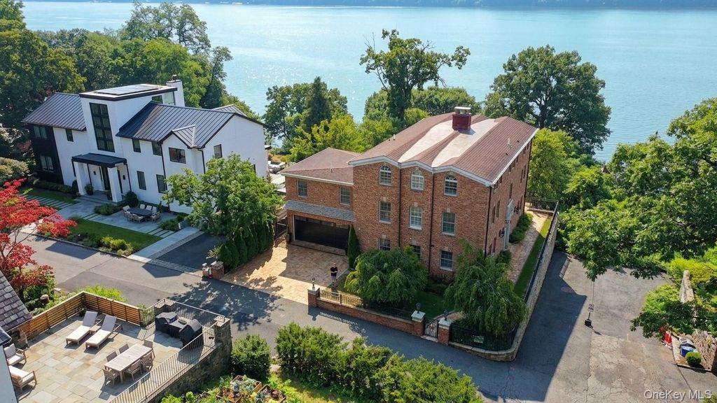 3061 Scenic Place, Bronx, NY 10463 — exterior