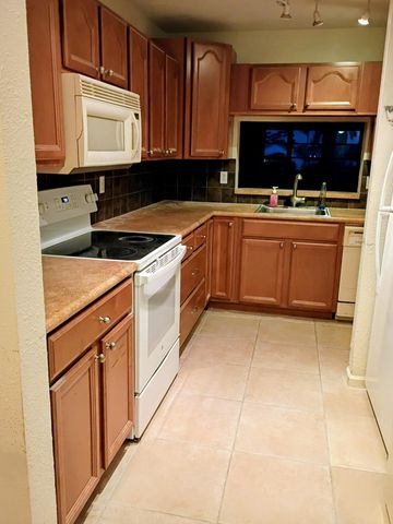 3408 Cypress Trail 204, West Palm Beach, FL 33417