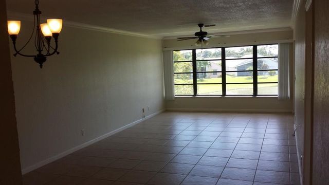 3408 Cypress Trail 204, West Palm Beach, FL 33417