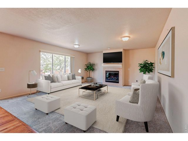 3825 Panther Dr, Loveland, CO 80537