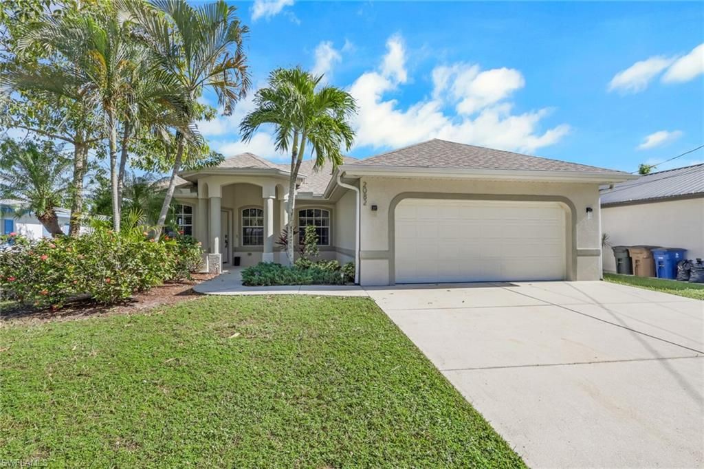 2082 Tobago CIR, FORT MYERS, FL 33905 — photo 2