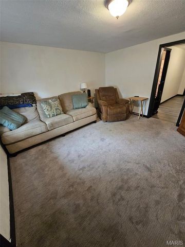 712 Condit Street, Wood River, IL 62095