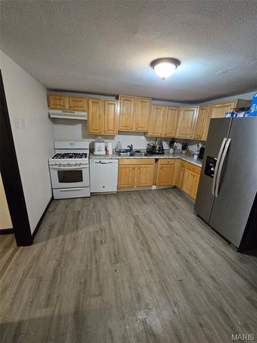 712 Condit Street, Wood River, IL 62095
