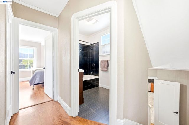 5814 Fleming Ave, Oakland, CA 94605