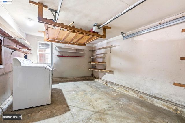 5814 Fleming Ave, Oakland, CA 94605