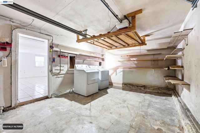 5814 Fleming Ave, Oakland, CA 94605