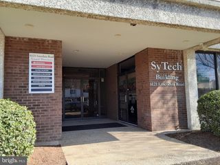 6121 LINCOLNIA RD #401, Alexandria, VA 22312