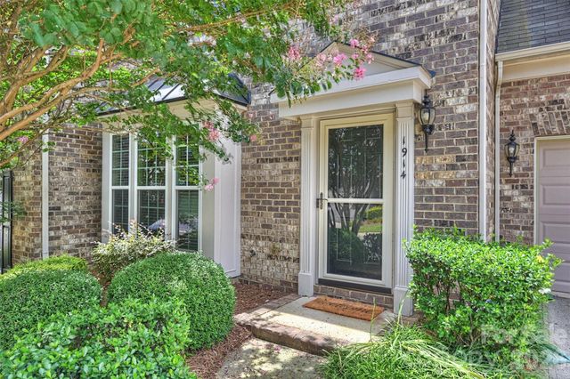 1914 Colony Line Court, Charlotte, NC 28210