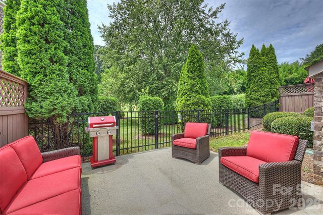 1914 Colony Line Court, Charlotte, NC 28210