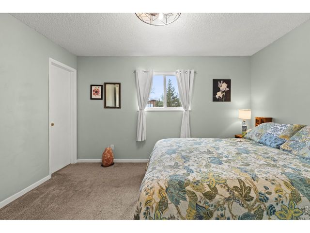 2201 Mountair Ln, Greeley, CO 80634