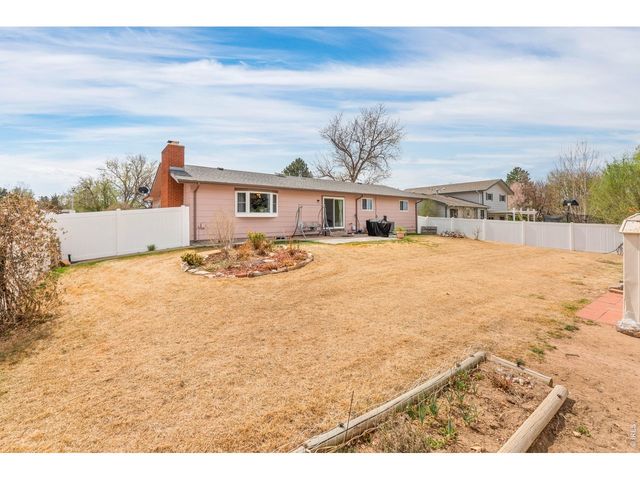 2201 Mountair Ln, Greeley, CO 80634