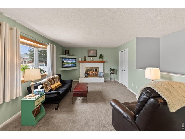 2201 Mountair Ln, Greeley, CO 80634