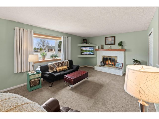 2201 Mountair Ln, Greeley, CO 80634