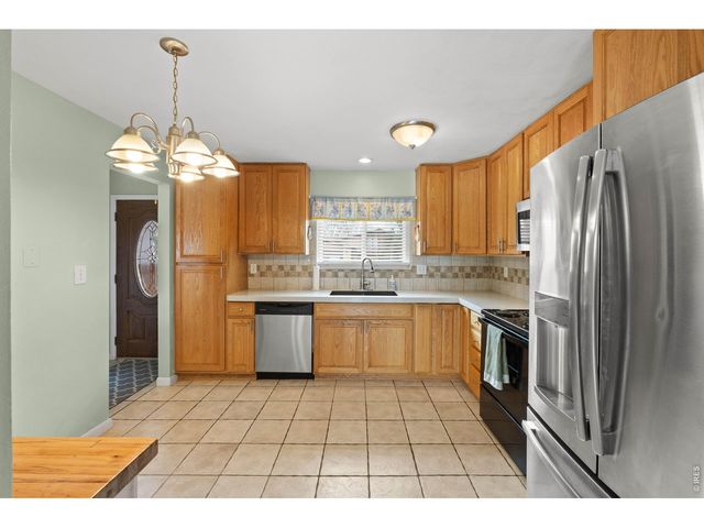 2201 Mountair Ln, Greeley, CO 80634