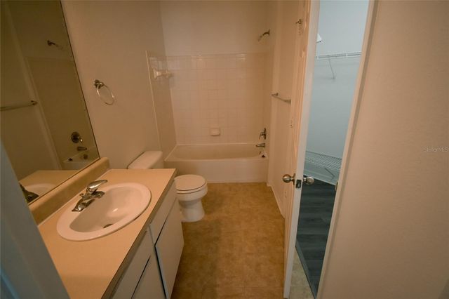 2000 ERVING CIRCLE 208, Ocoee, FL 34761