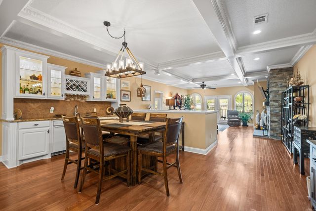 1380 Airport Rd Apt E1, Hot Springs, AR 71913