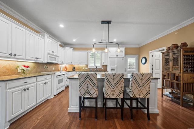 1380 Airport Rd Apt E1, Hot Springs, AR 71913