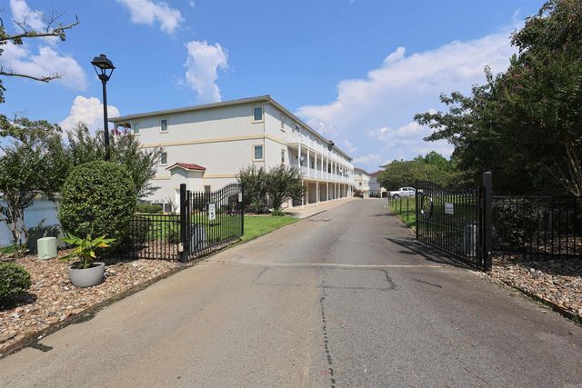 1380 Airport Rd Apt E1, Hot Springs, AR 71913