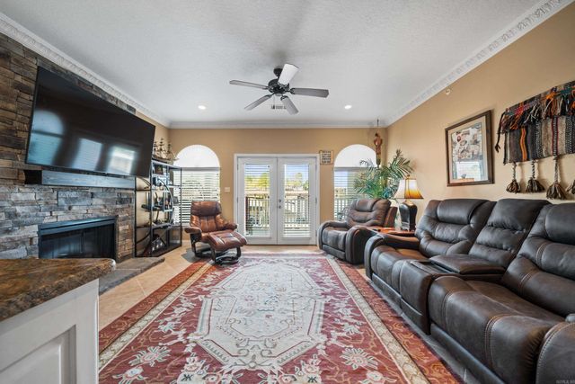 1380 Airport Rd Apt E1, Hot Springs, AR 71913