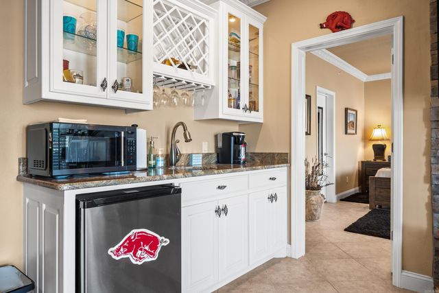 1380 Airport Rd Apt E1, Hot Springs, AR 71913