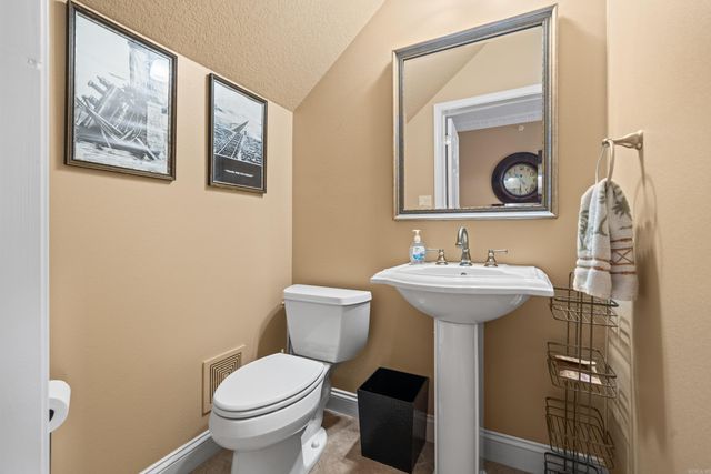 1380 Airport Rd Apt E1, Hot Springs, AR 71913