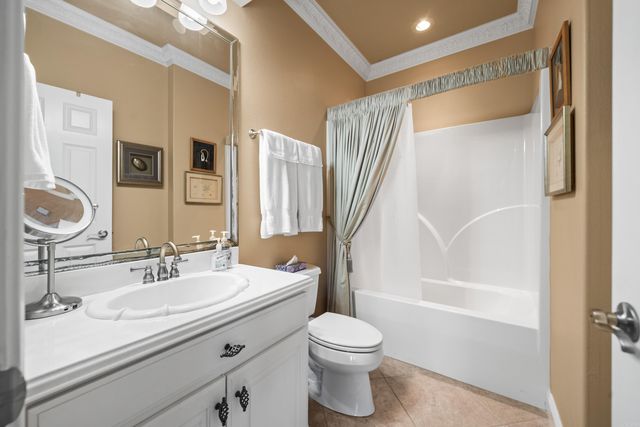 1380 Airport Rd Apt E1, Hot Springs, AR 71913