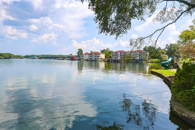 1380 Airport Rd Apt E1, Hot Springs, AR 71913