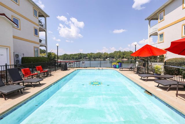 1380 Airport Rd Apt E1, Hot Springs, AR 71913