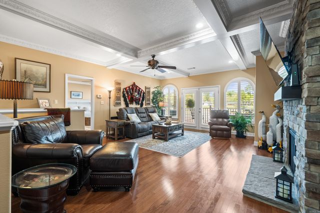 1380 Airport Rd Apt E1, Hot Springs, AR 71913