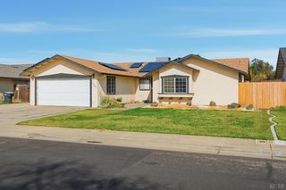 1028 Hayes Way, Hanford, CA 93230
