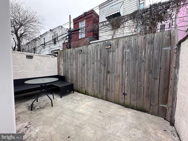 2520 S 5TH ST, Philadelphia, PA 19148