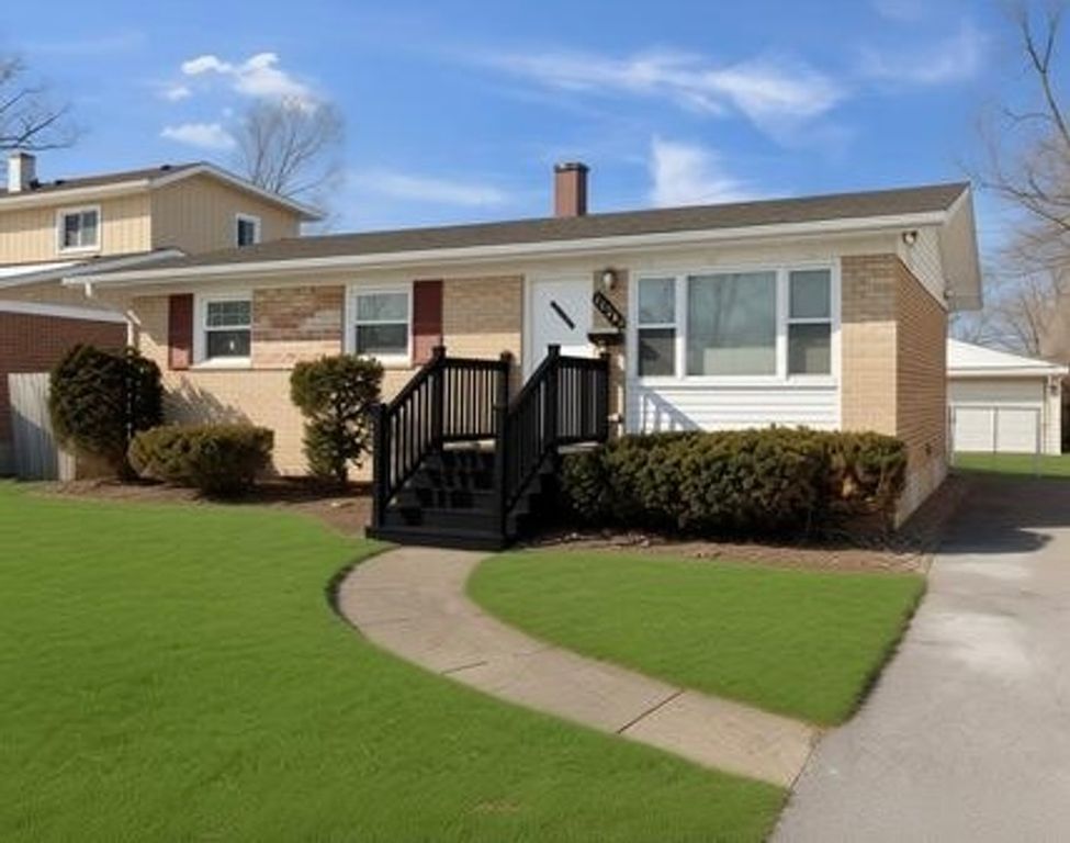 15666 Woodlawn East Avenue, South Holland, IL 60473