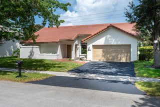 1041 AMHERST AVE, Davie, FL 33325