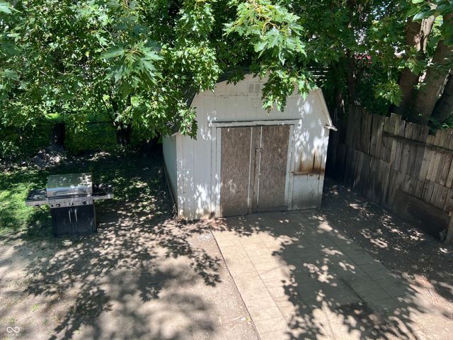 7602 E Penway Street, Indianapolis, IN 46226