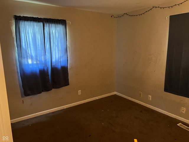 7602 E Penway Street, Indianapolis, IN 46226