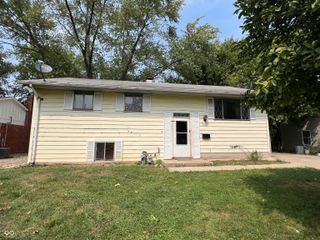7602 E Penway Street, Indianapolis, IN 46226