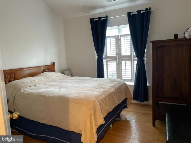 3826 WATKINS MILL DR, Alexandria, VA 22304