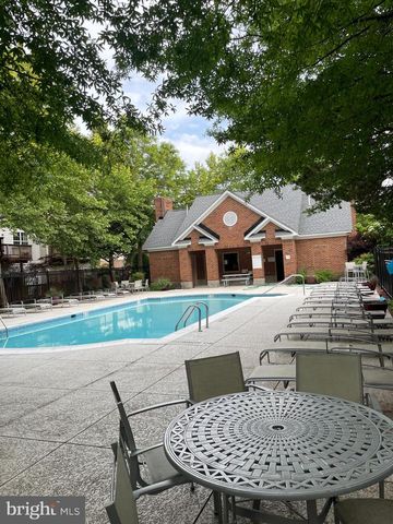 3826 WATKINS MILL DR, Alexandria, VA 22304
