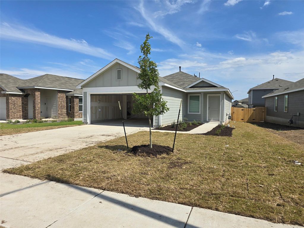 1036 Soapstone PASS, Maxwell, TX 78656