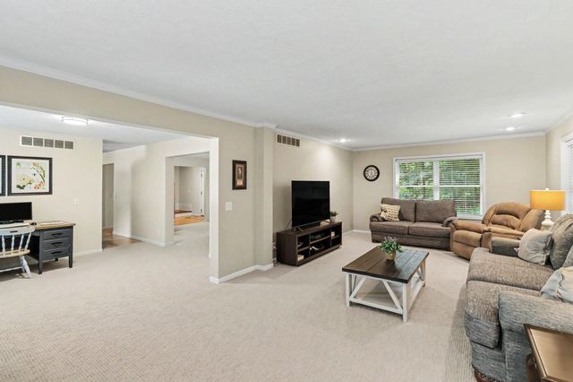 5856 Windingwood Drive, Kalamazoo, MI 49009