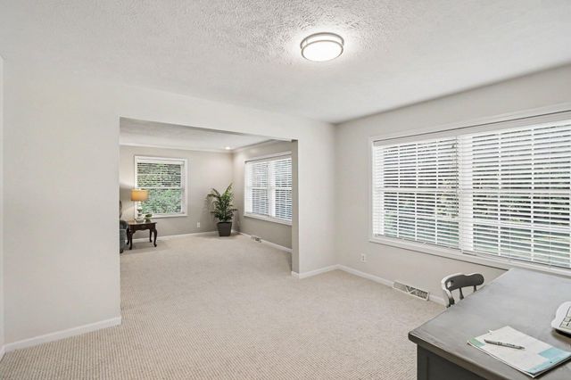 5856 Windingwood Drive, Kalamazoo, MI 49009
