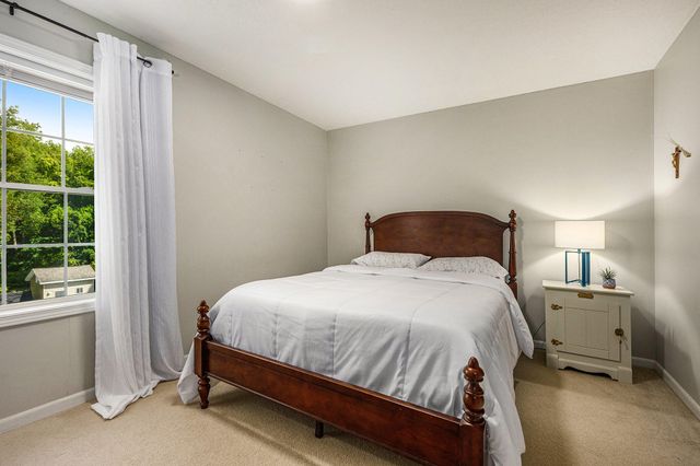 5856 Windingwood Drive, Kalamazoo, MI 49009