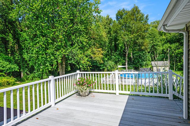 5856 Windingwood Drive, Kalamazoo, MI 49009