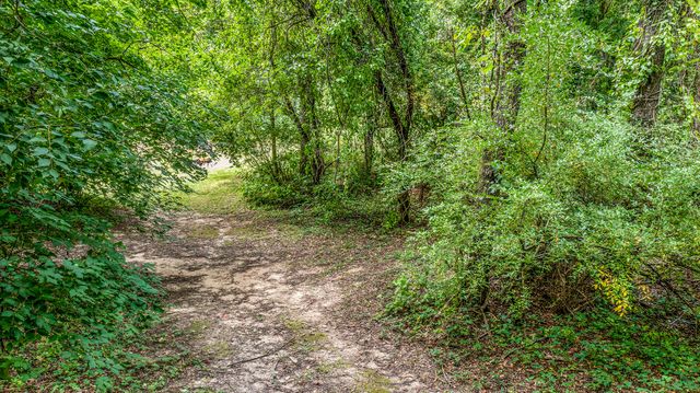 5856 Windingwood Drive, Kalamazoo, MI 49009